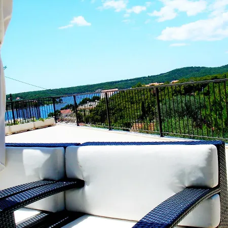 Apartman Julia Milna (Brac)